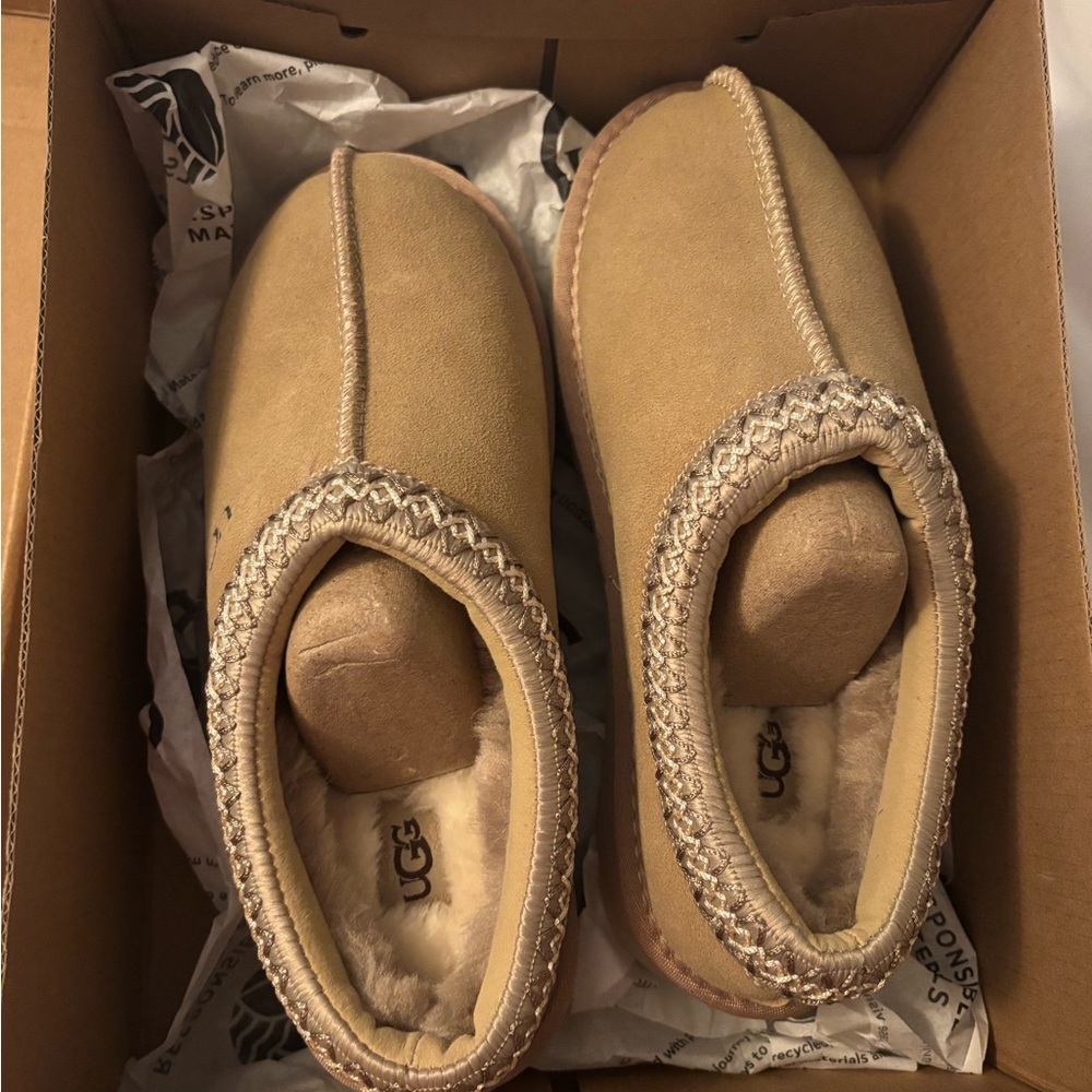 UGG Tasman slipper